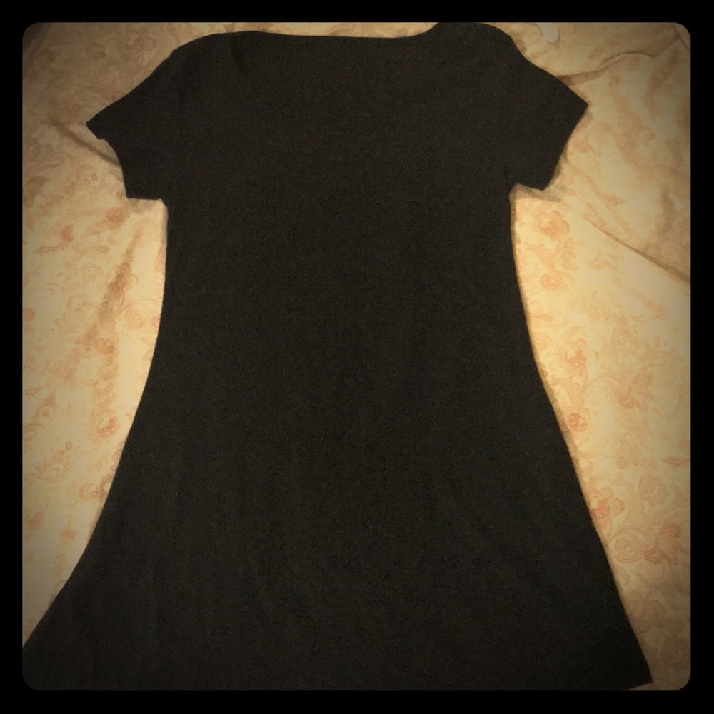 Black short sleeve dress